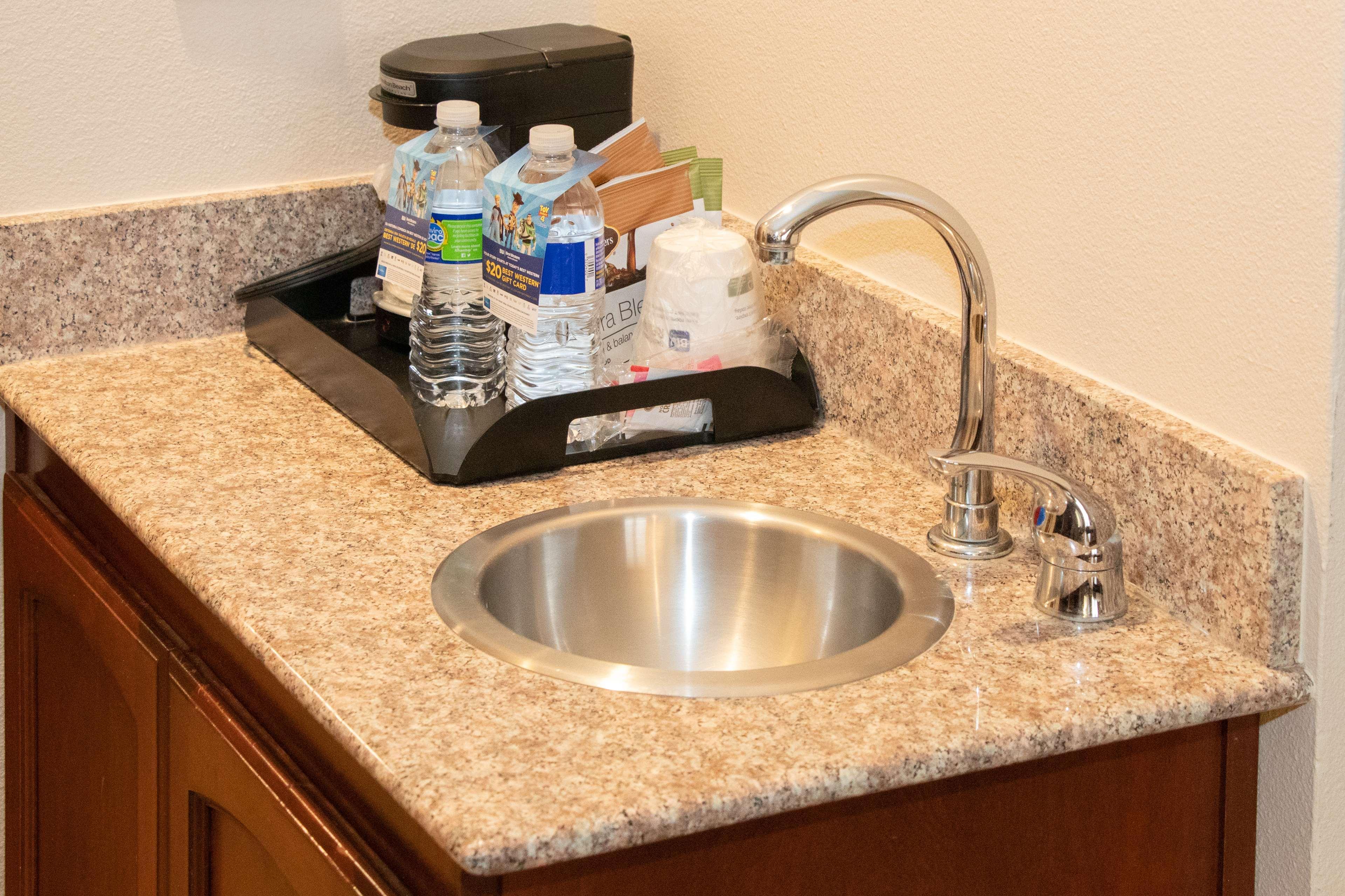 Best Western I-5 Inn & Suites Lodi Εξωτερικό φωτογραφία